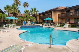 Pelicans Perch Charming 1BR Near Beach with Patio 160 - South Padre Island - 0