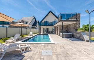 3 Bedroom Awesome Home In Debelo Brdo - Debelo Brdo - 1