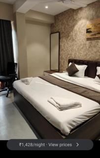 Urban Cliff Hotel - 4