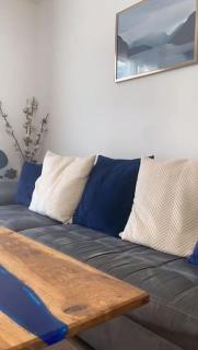 Appart entier 55m 2p et Parking - 2