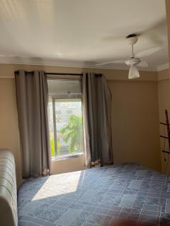 Lindo apto 3 qtos, a 350 mtrs praia da enseada com serviço de praia e portaria 24 hrs próx casa grande hotel, hipermercados, farmácias bancos - Guarujá - 1