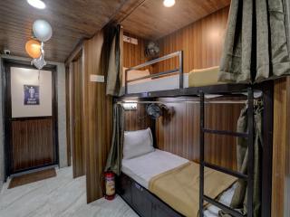 Ashoka Inn Dormitory - Mumbai - 1