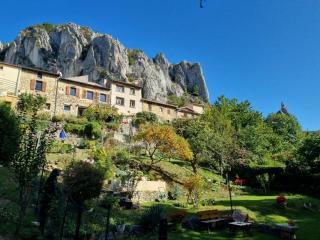 Comfortable Village Apartment in Barbieres with access to large garden with beautiful views - 6