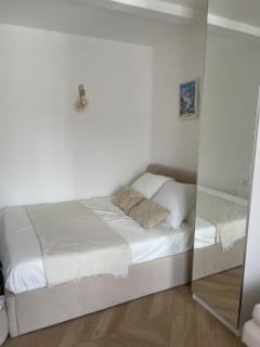 Charmant studio perché sur les toits, avec ascenseur, 16 ème quartier calme securise- Proche quai Seine - 5