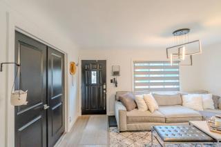 Charming Bungalow Retreat - Royal Oak - 3