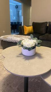 3 or 4 Beds Urban Escape Home - 6