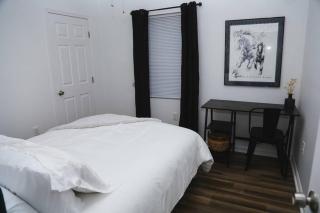 Charming Home near Churchill Downs - 3