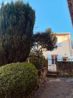 Maison de village et terrasse - La Motte-dʼAigues - 3