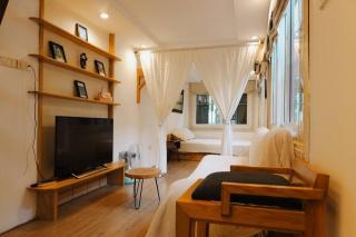 Vintage House in Central of Old Quarter 2 Bedrooms with Healing Vibe - 0