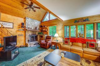 Deep Gap Cabin with Private Deck and Community Perks! - Hogetown - 6