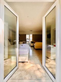Suite 3 - 4