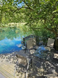 Luxury Lakeside Caravan with hottub and private fishing peg, Tattershall Lakes - Tattershall - 9