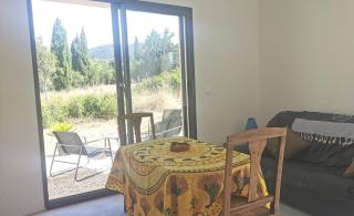 Logement au calme à LOURMARIN - 9