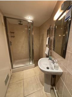 Stay and Relax at The Yew Tree - Manuden - 1