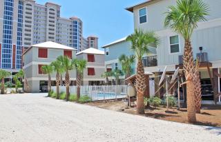 Oh So Beachy, 3BR, Sleeps 10, Pool & Beach Access - Gulf Shores - 7