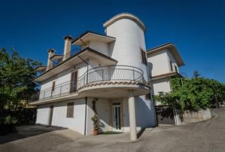 B&B "LE LUCI" CAMERA IN ATTICO SUPER VISTA interno 2 rose rosa - Vasto - 0