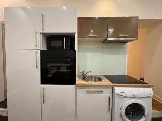 Awesome 2BR 5 min to Arc de Triomphe - 5