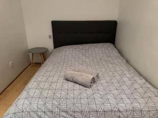 Awesome 2BR 5 min to Arc de Triomphe - 2