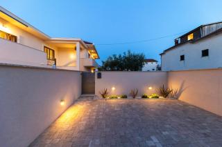 Find Your Haven in Morena Celeste Seaside Puntamika Apartments! - Zadar - 4