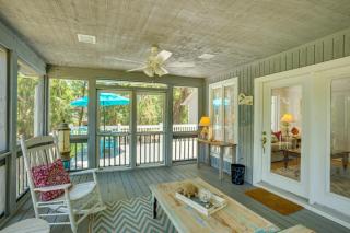 Near Edisto Beach State Park Home with Lanais! - Edisto Island - 3