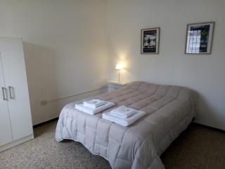 Urquiza - Habitación para turistas - Córdova - 9