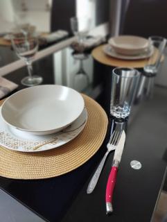 Studio charmant à Place de Clichy - 1