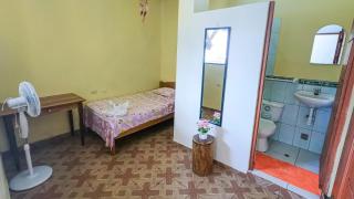 Shoffi's House Backpackers - 1