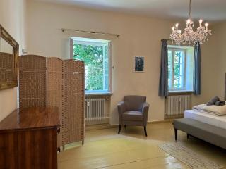 Ferienwohnung Villa Victoria mit grandiosem Seeblick und Gartennutzung in Jugendstil Villa - Gstadt am Chiemsee - 2