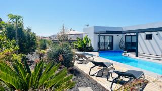 Casa Carica with heated pool in Lajares - Lajares - 1