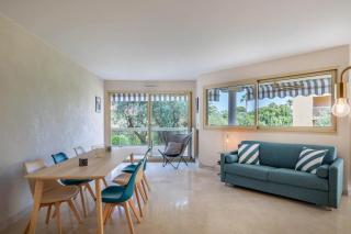 TANIT Piscine, 6 couchages, Parking - Antibes - 9