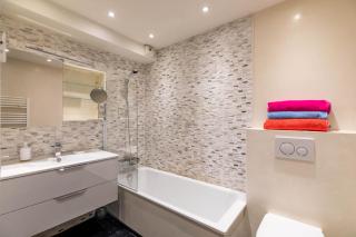 TANIT Piscine, 6 couchages, Parking - Antibes - 5