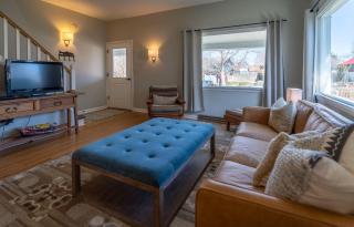 7th Street Bungalow - 5