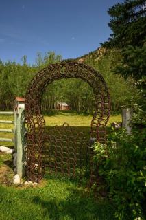 The Red House Homestead - Livingston - 7