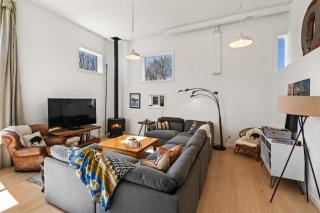 River Island Retreat - Livingston - 1