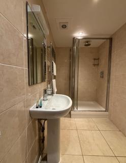 Stay and Relax at The Yew Tree - Manuden - 4