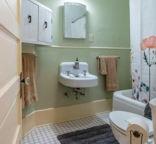 The Downtown Lovely - 1