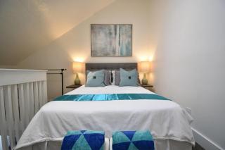 Oceanside Boutique Loft Apt Cozy Beach Unit 7 - Hollywood - 9