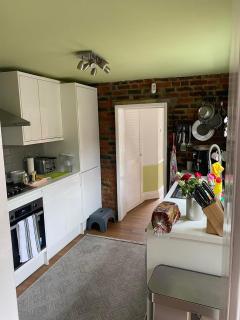 Pond Cottage - Purley - 3
