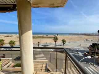 APARTAMENTO CON GARAJE en primera línea de playa - Torredembarra - 0