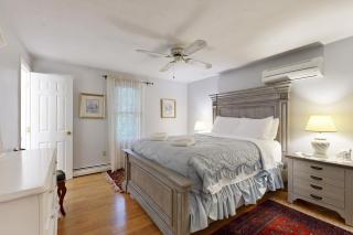 Lobster Rock Retreat - Barnstable - 2
