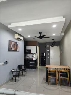 Univ 360 Seri Kembangan - Cozy Homestay Free Wifi - Netflix - Prime Video - Seri Kembangan - 6