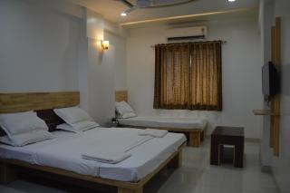 Hotel Anand Heritage - Shirdi - 9