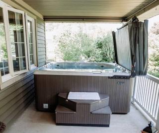 Vintage Farmhouse with Hot Tub on Vineyard - 6