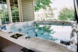 Luxury Farmhouse with Hot Tub on Vineyard - 4
