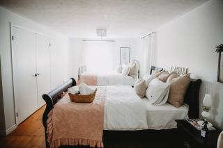 Vintage Farmhouse with Hot Tub on Vineyard - 2