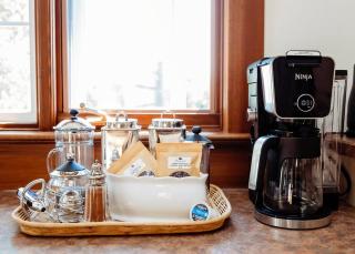 Vintage Farmhouse with Hot Tub on Vineyard - 1