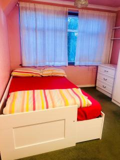 One double room available - Plumstead - 0