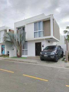 Casa familiar cerca a la playa - 9