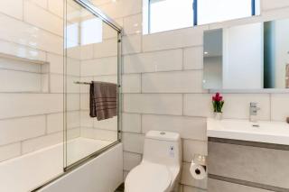 Modern 4 Bedroom Masterpiece With Rooftop Deck - 1