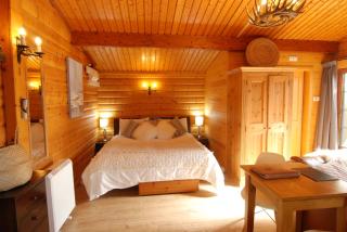LARCHES LODGE Norwegian log cabin, wood stove & spa - Church Stretton - 7